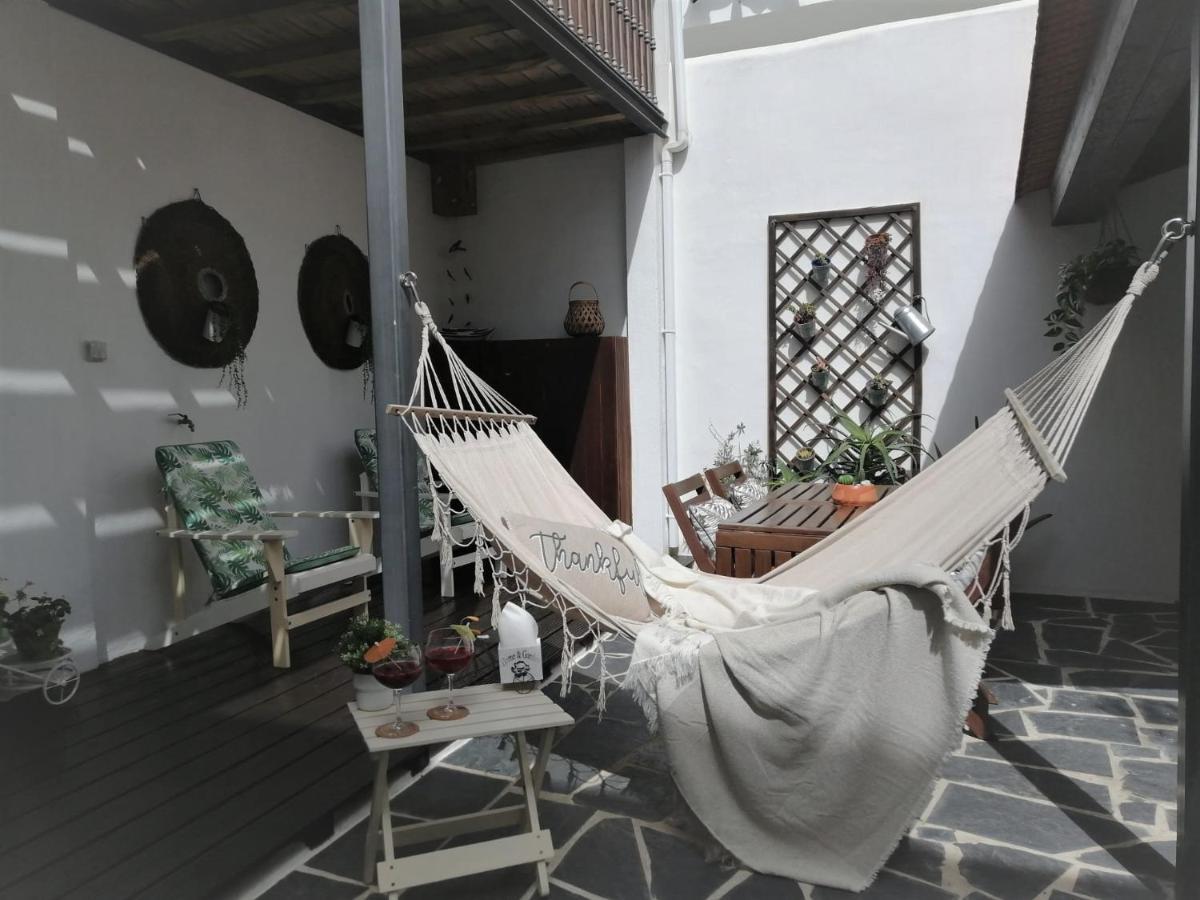 Courtyard House - Sun, Barbecue, Beach Sesimbra Exterior photo